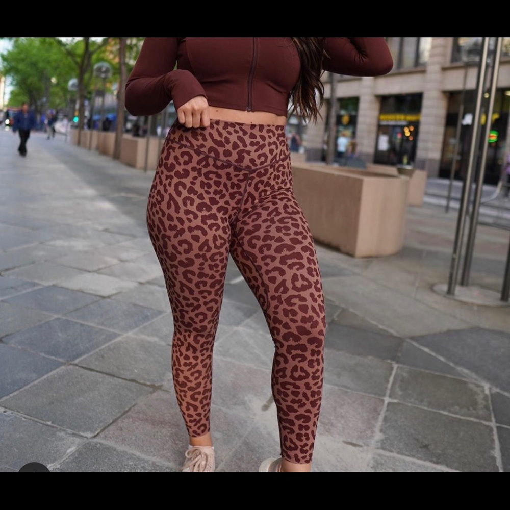 Balance Athletica King Cheetah Dusk Ascend Legging